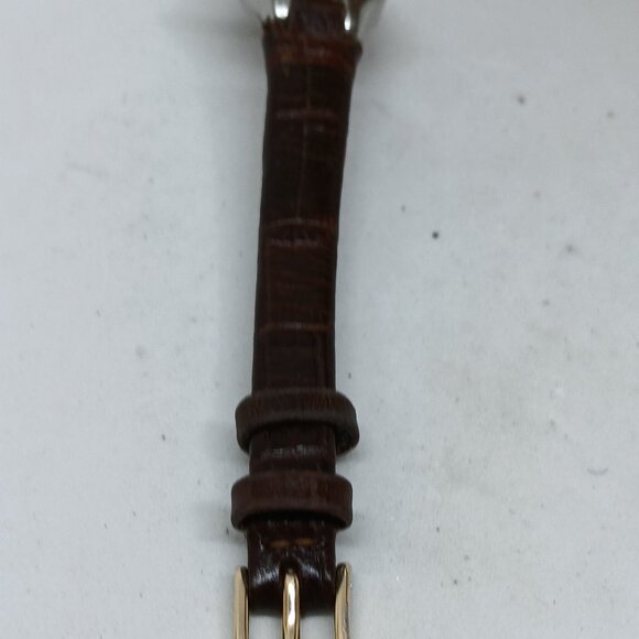 Timex LL Women's 19 mm Two Tone Quartz Watch NEW BATTERY - Picture 8 of 11